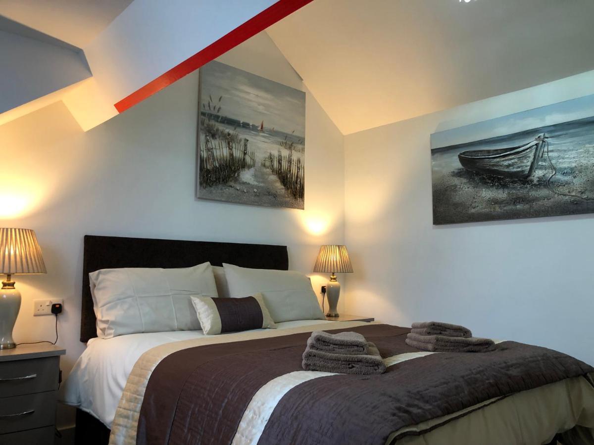 Hotel The Haven à Holyhead Extérieur photo