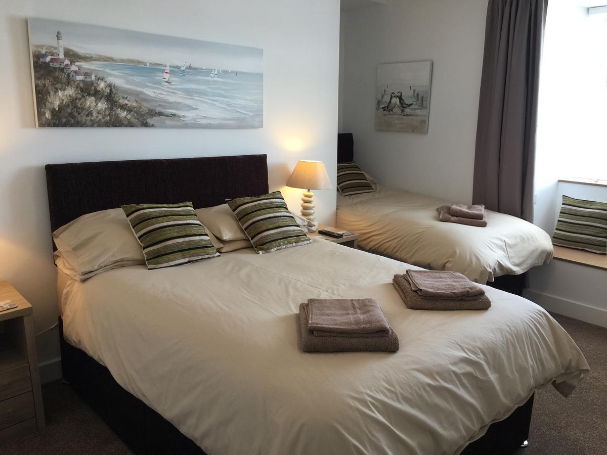 Hotel The Haven à Holyhead Extérieur photo