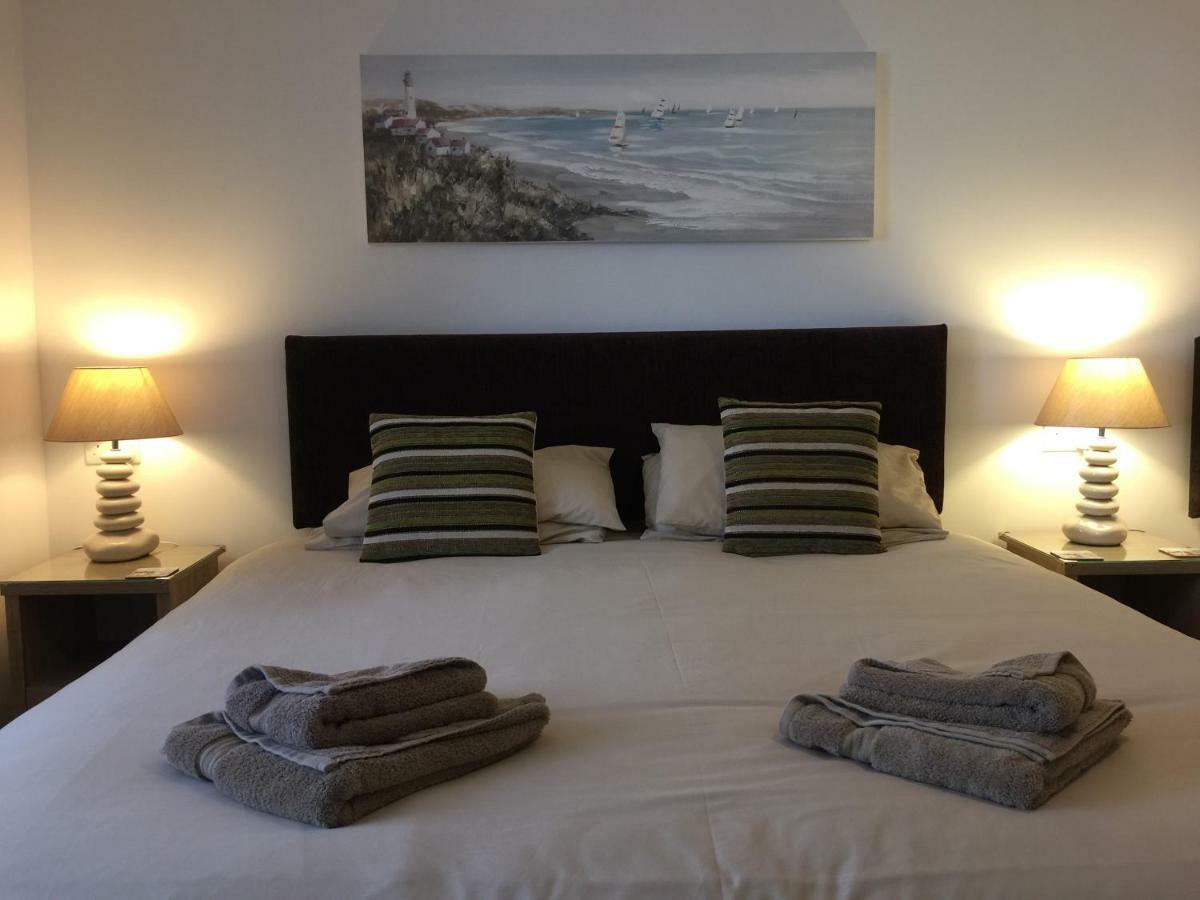 Hotel The Haven à Holyhead Extérieur photo