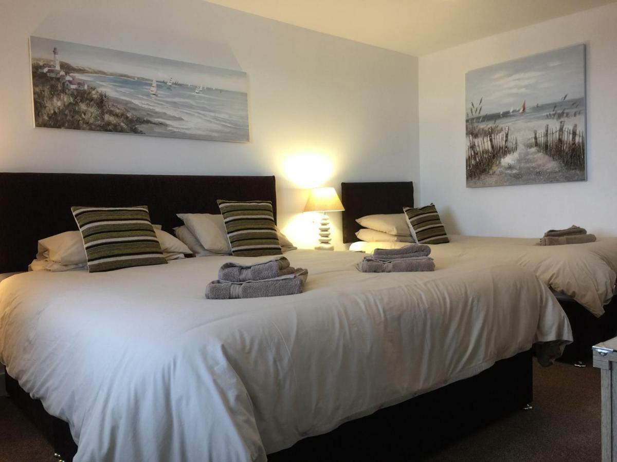 Hotel The Haven à Holyhead Extérieur photo